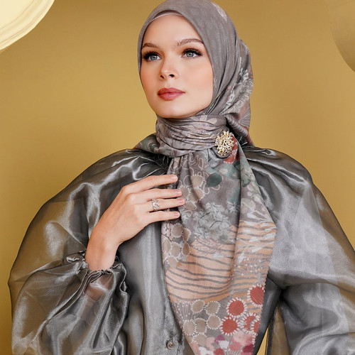 Buttonscarves